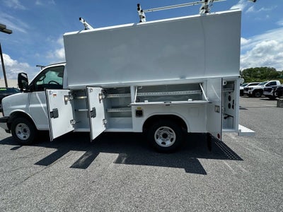 2025 GMC Savana Cutaway 3500 1WT