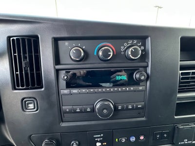 2025 GMC Savana Cutaway 3500 1WT
