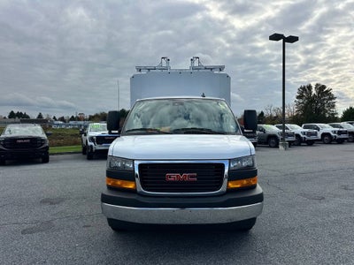 2025 GMC Savana Cutaway 3500 1WT