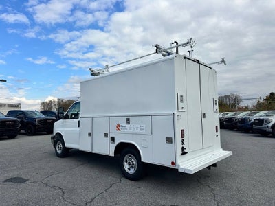 2025 GMC Savana Cutaway 3500 1WT
