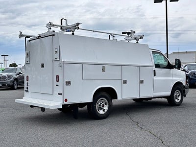 2025 GMC Savana Cutaway 3500 1WT