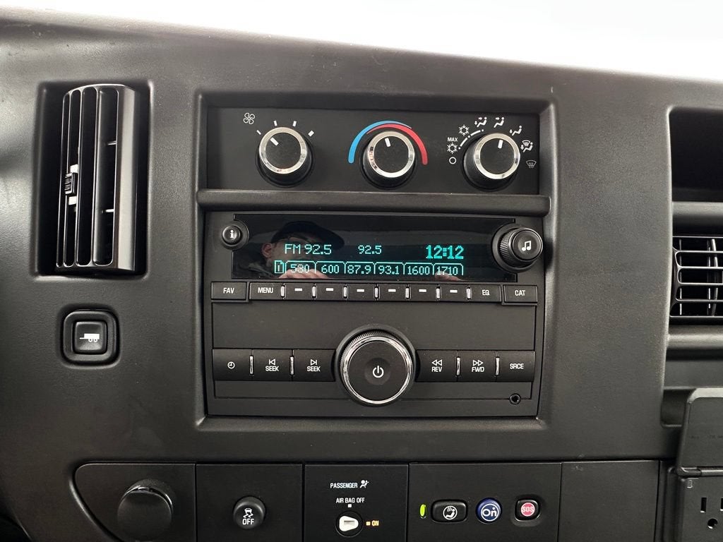 2025 GMC Savana Cutaway 3500 1WT