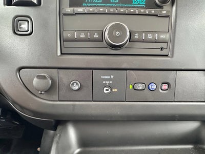 2025 GMC Savana Cutaway 3500 1WT