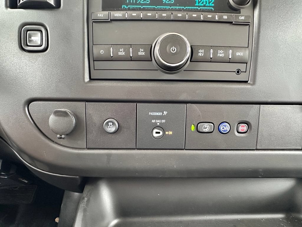2025 GMC Savana Cutaway 3500 1WT