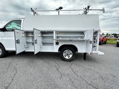 2025 GMC Savana Cutaway 3500 1WT