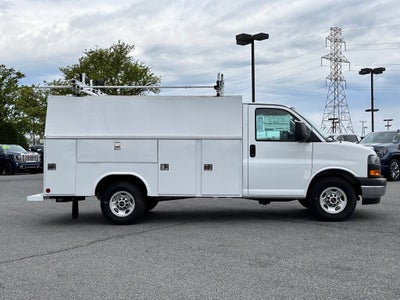 2025 GMC Savana Cutaway 3500 1WT