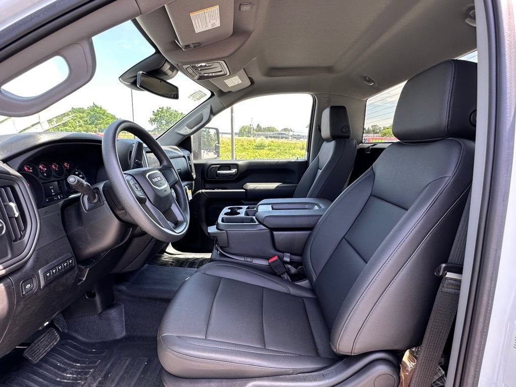 2025 GMC Sierra 3500 HD Chassis Cab Pro