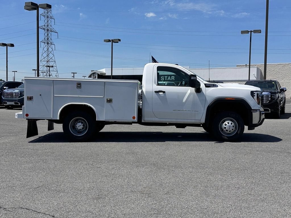 2025 GMC Sierra 3500 HD Chassis Cab Pro