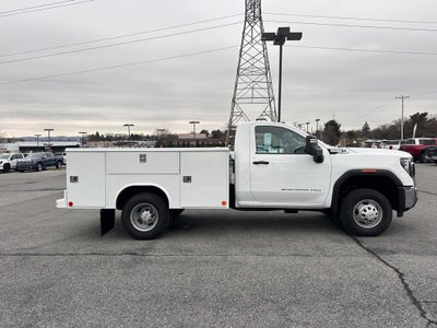 2025 GMC Sierra 3500 HD Chassis Cab Pro