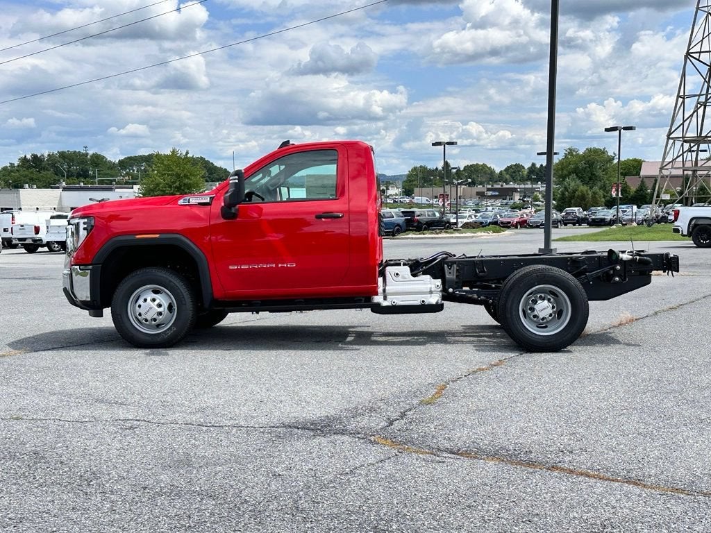 2026 GMC Sierra 3500 HD Chassis Cab Pro