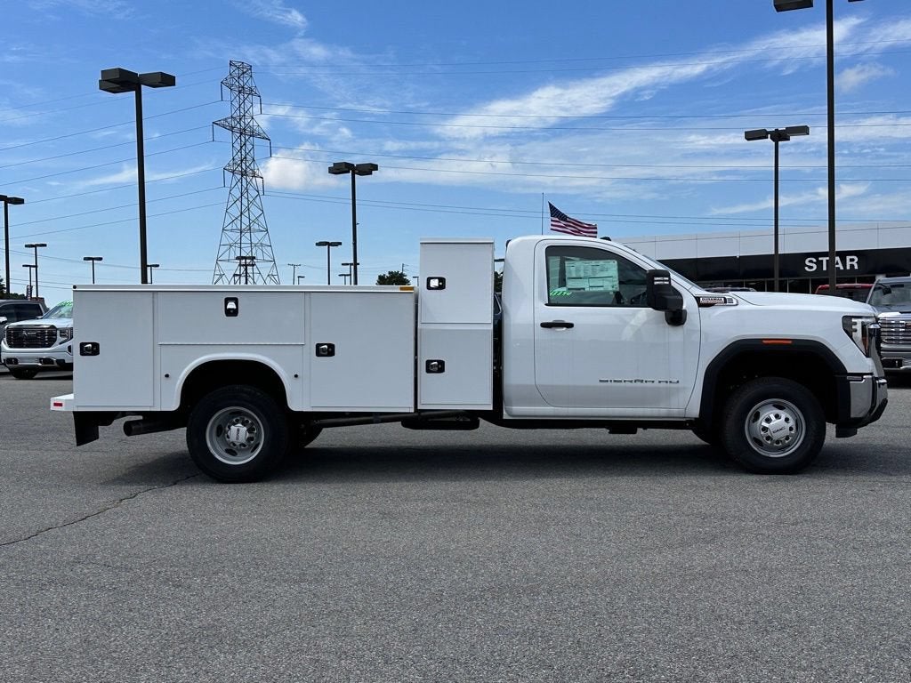 2025 GMC Sierra 3500 HD Chassis Cab Pro