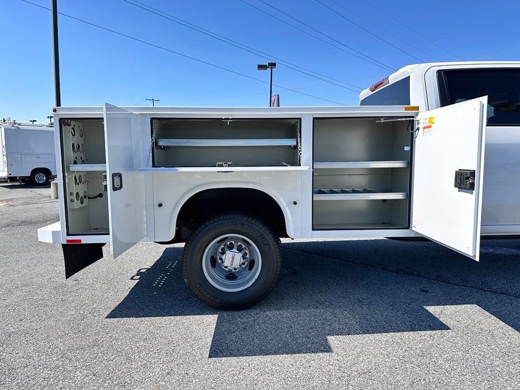 2026 GMC Sierra 3500 HD Chassis Cab Pro