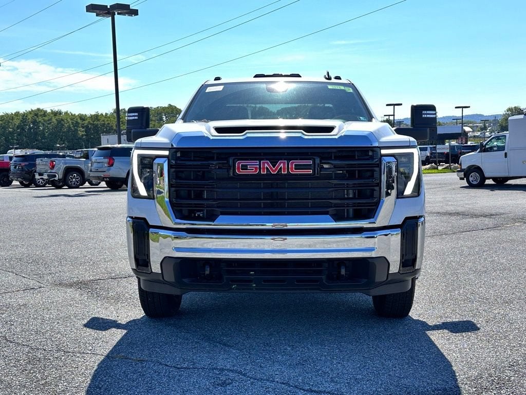 2026 GMC Sierra 3500 HD Chassis Cab Pro