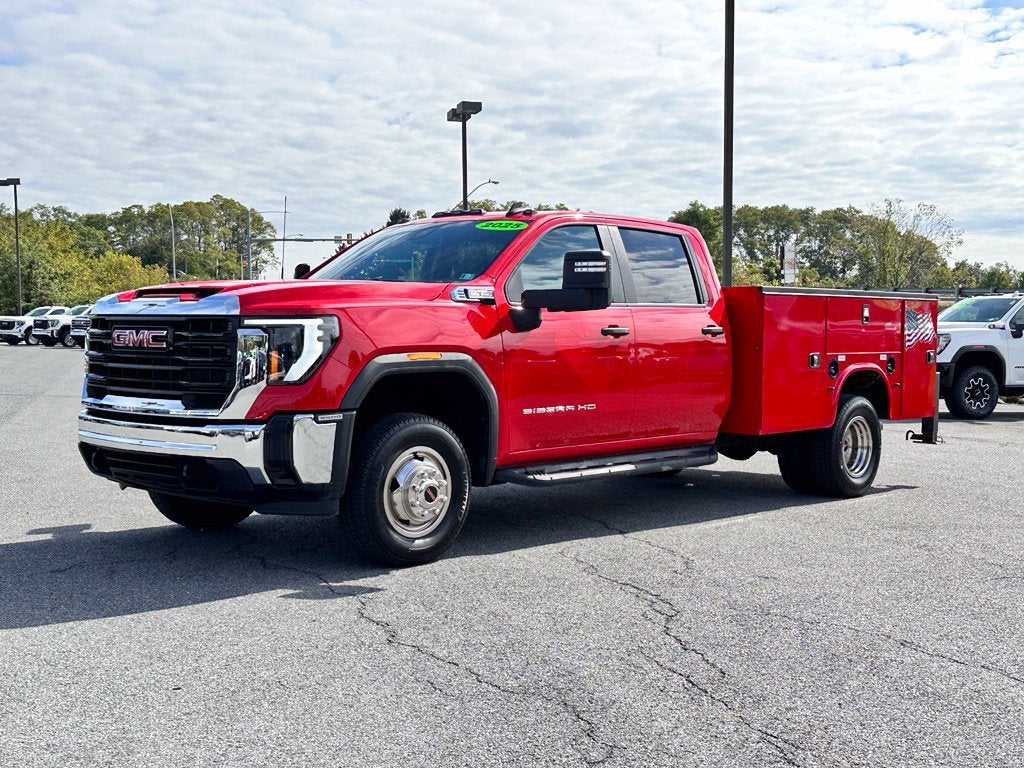 2025 GMC Sierra 3500 HD Chassis Cab Pro