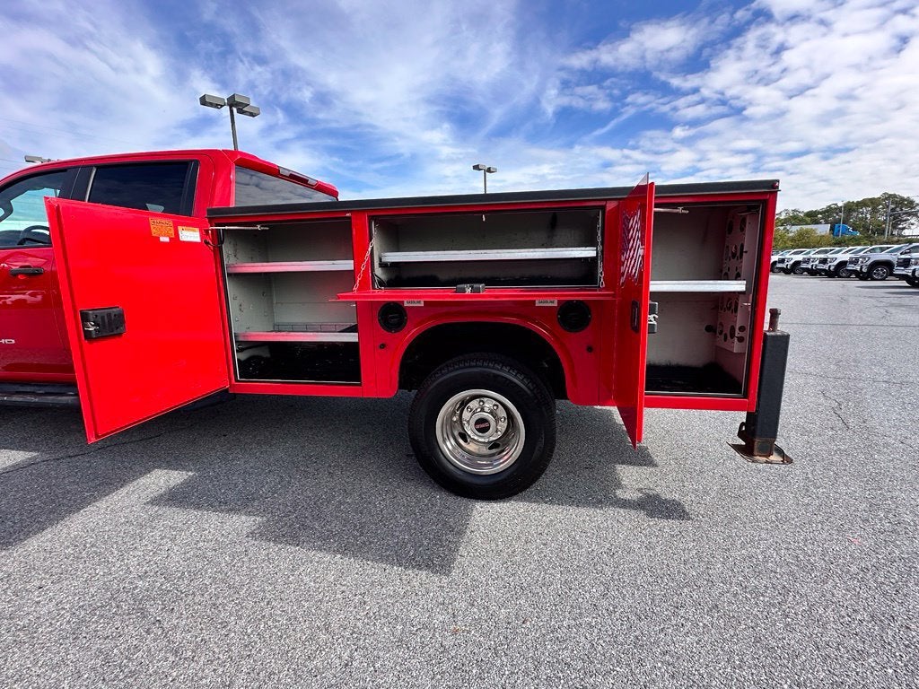 2025 GMC Sierra 3500 HD Chassis Cab Pro