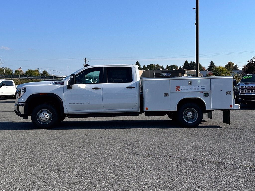 2026 GMC Sierra 3500 HD Chassis Cab Pro