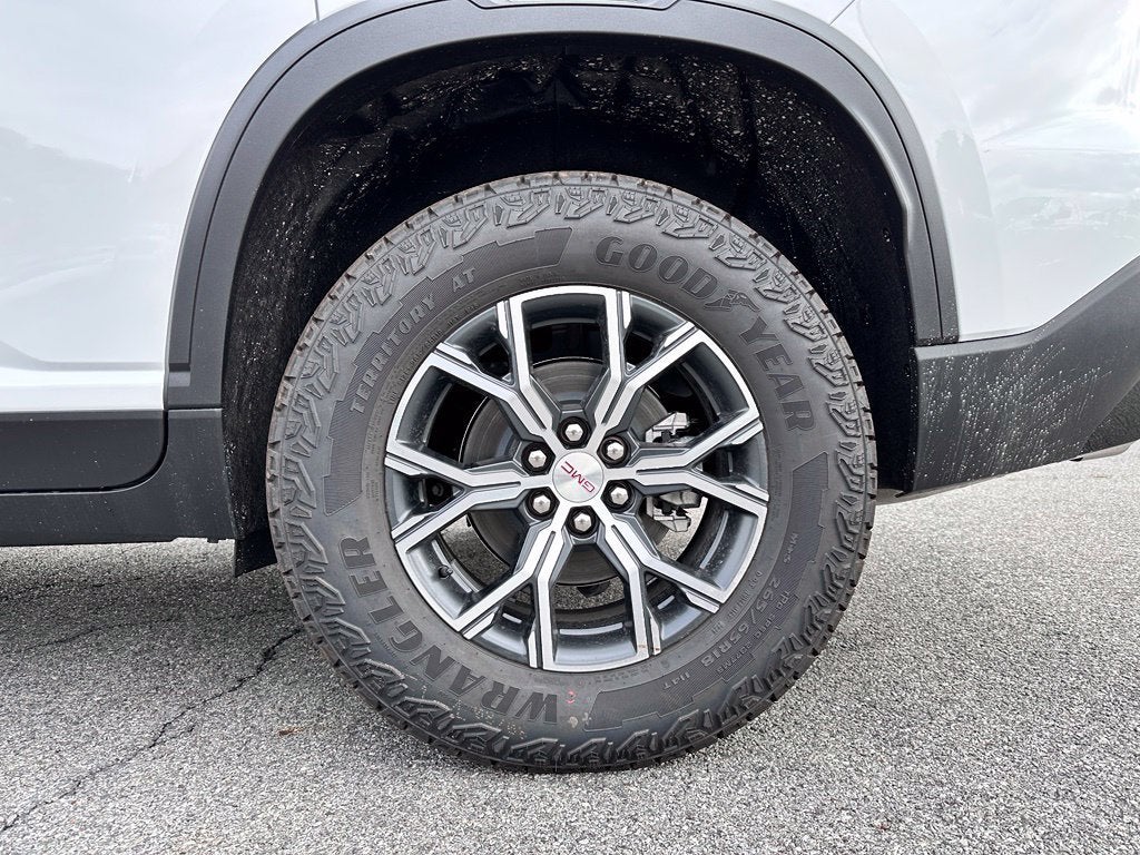 2027 GMC Acadia AT4