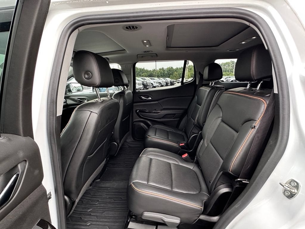 2021 GMC Acadia AT4