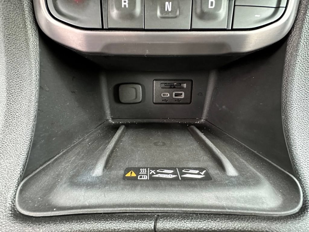 2021 GMC Acadia AT4