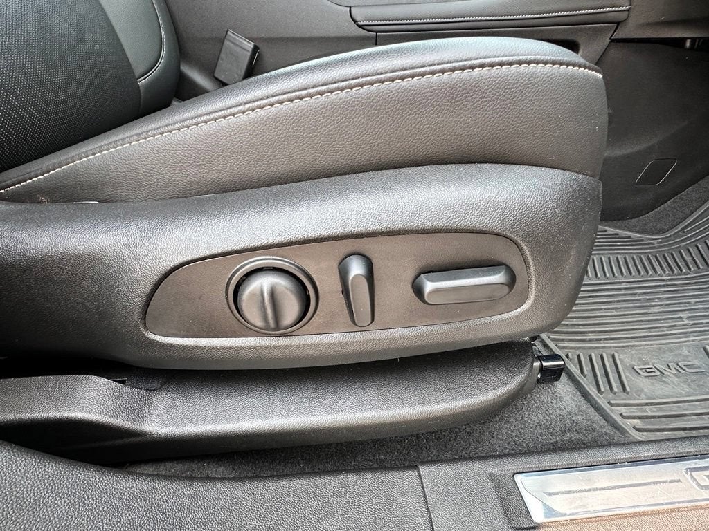 2021 GMC Acadia SLT