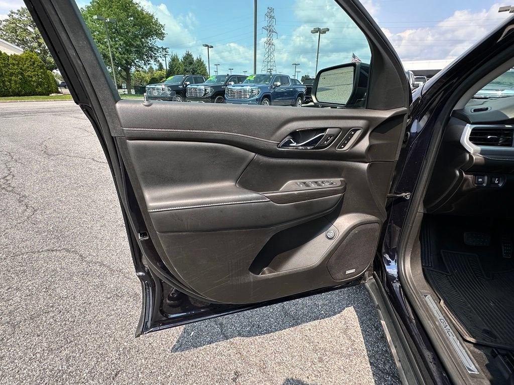 2021 GMC Acadia SLT