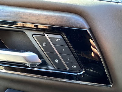 2027 GMC Yukon Denali Ultimate