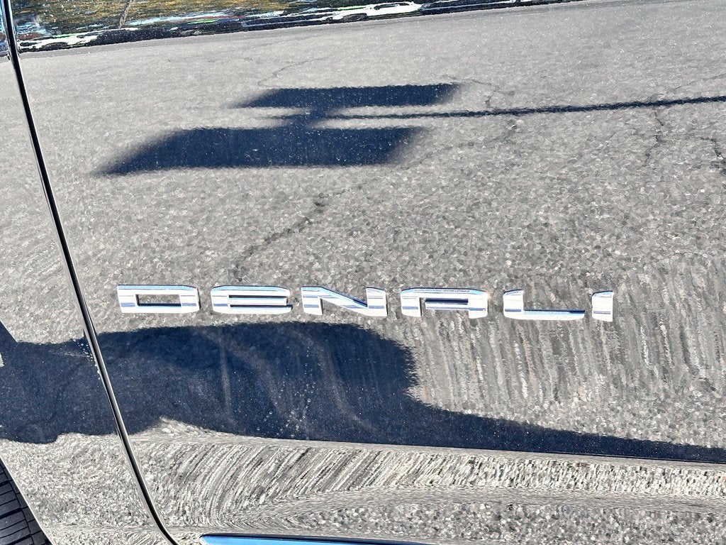 2027 GMC Yukon Denali Ultimate