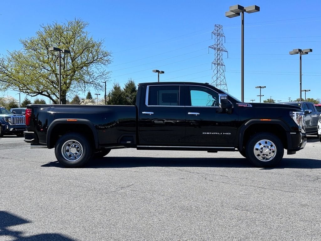 2026 GMC Sierra 3500 HD Denali DRW