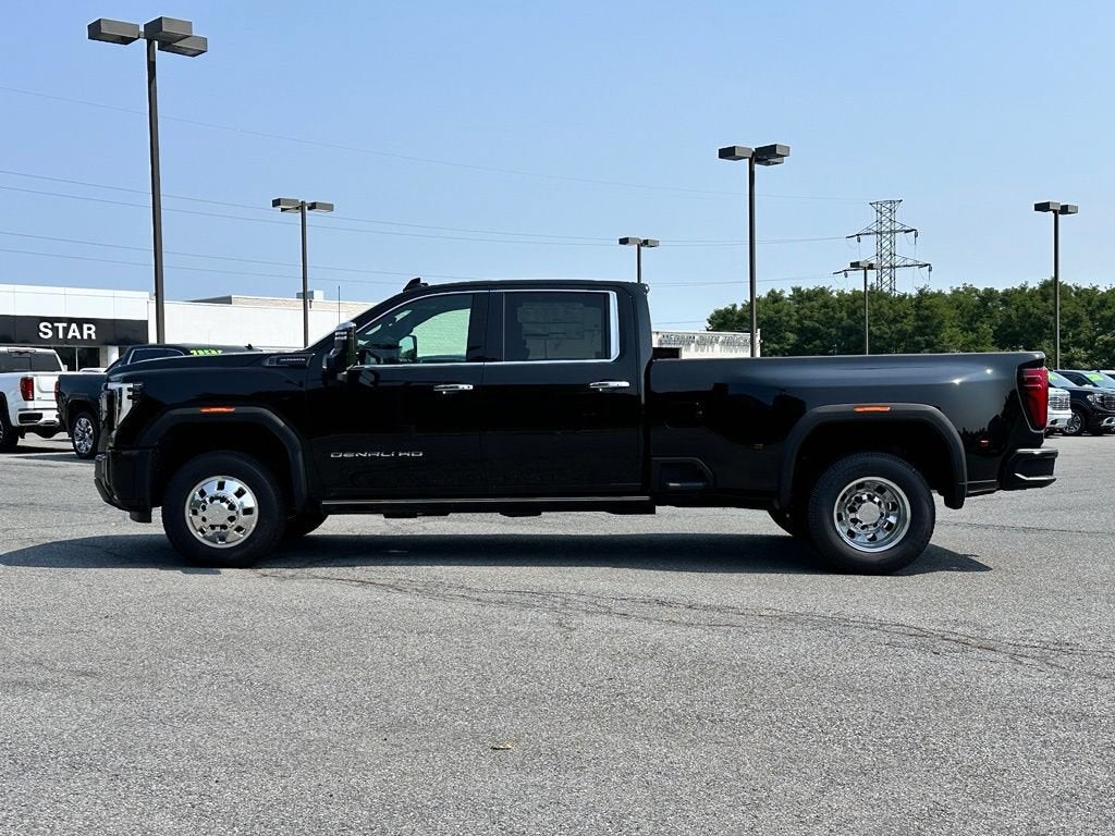 2026 GMC Sierra 3500 HD Denali Ultimate DRW