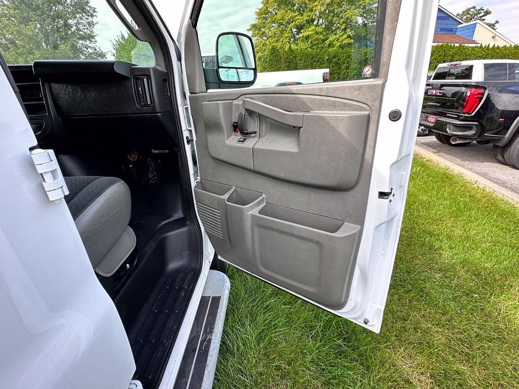 2025 GMC Savana Cargo Work Van