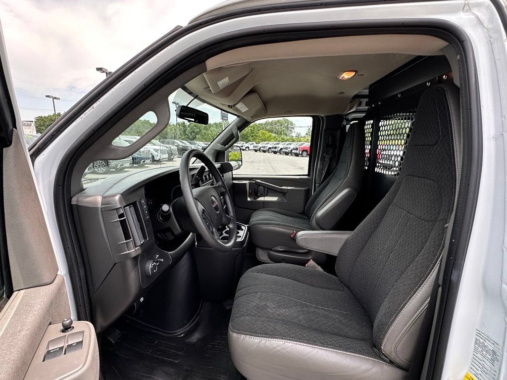 2025 GMC Savana Cargo Work Van