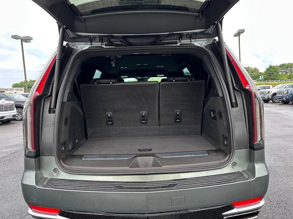 2024 Cadillac Escalade Luxury