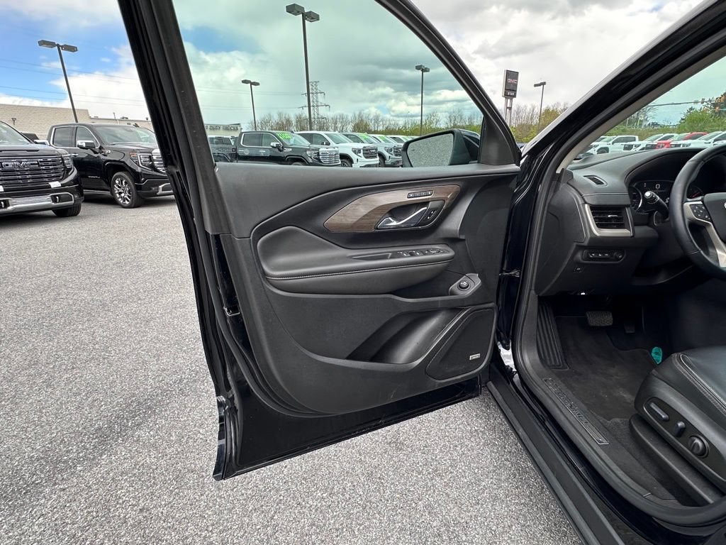 2023 GMC Terrain Denali