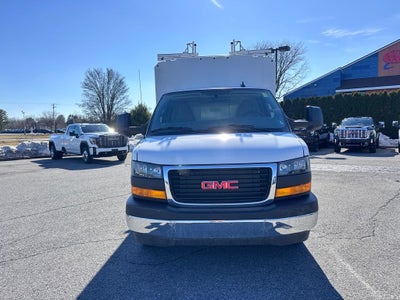 2025 GMC Savana Cutaway 3500 1WT
