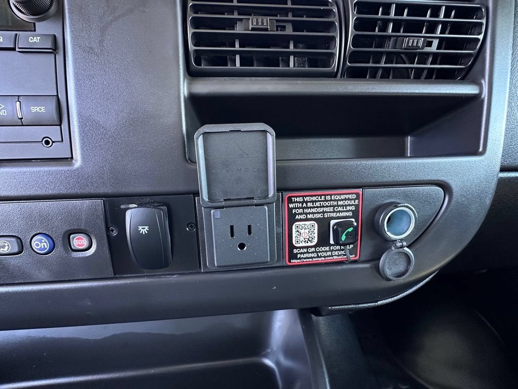 2026 GMC Savana Cutaway 3500 1WT