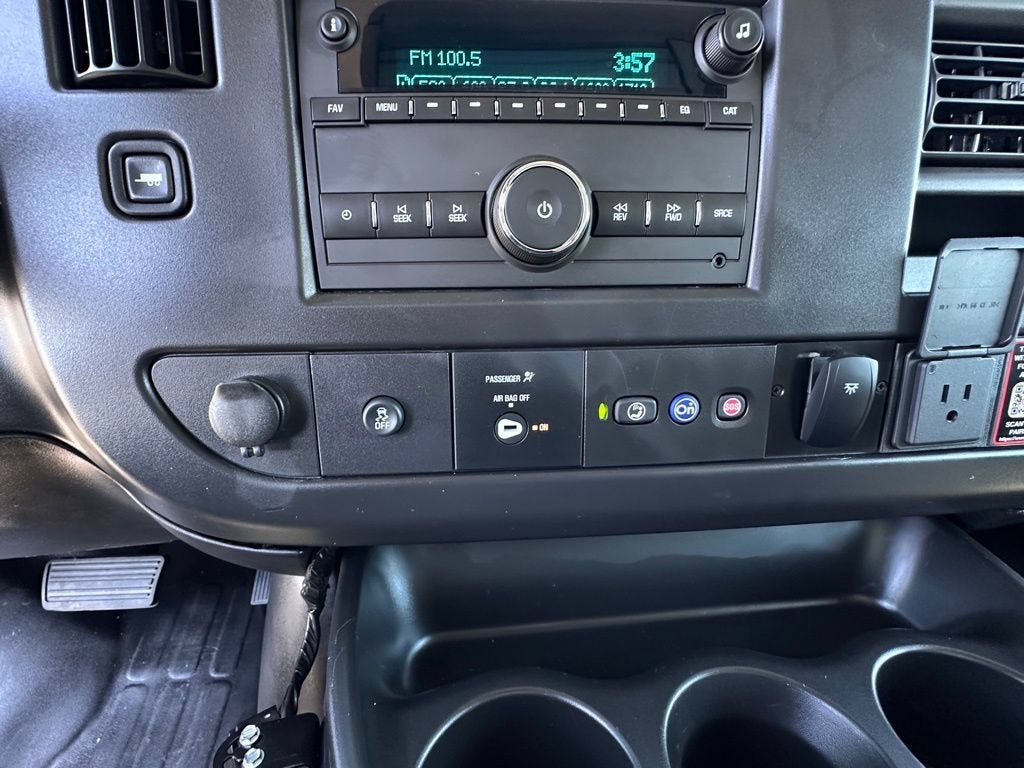 2026 GMC Savana Cutaway 3500 1WT