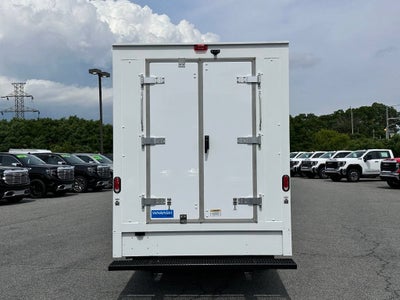 2025 GMC Savana Cutaway 3500 1WT