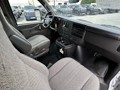 2025 GMC Savana Cutaway 3500 1WT
