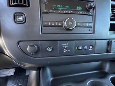 2025 GMC Savana Cutaway 3500 1WT