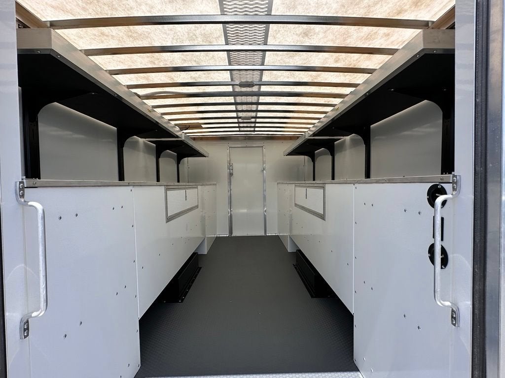 2026 GMC Savana Cutaway 4500 2WT