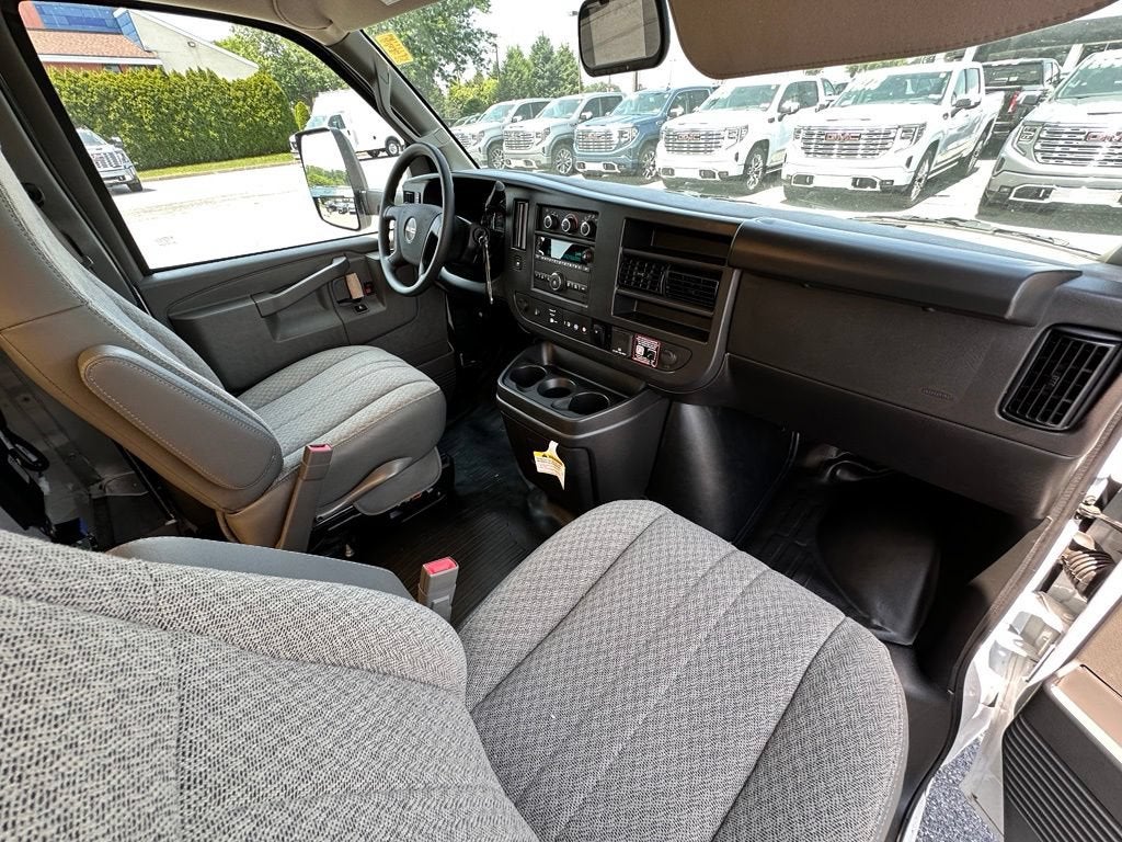 2026 GMC Savana Cutaway 4500 2WT