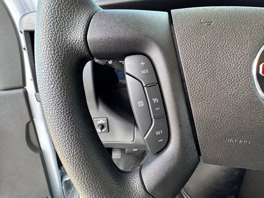 2026 GMC Savana Cutaway 4500 2WT