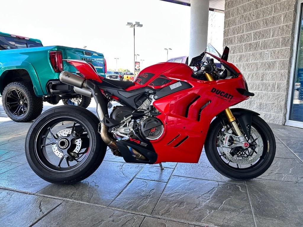 2023 Ducati Panigale Base